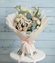 Букет цветов из:  Розы и Лизиантусы в Новоомском