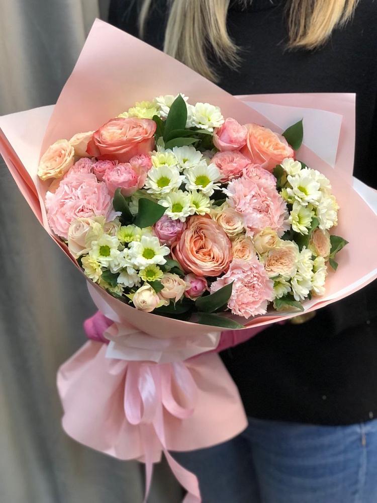 Букет цветов из: Гвоздики, Розы и Хризантемы в Новоомском