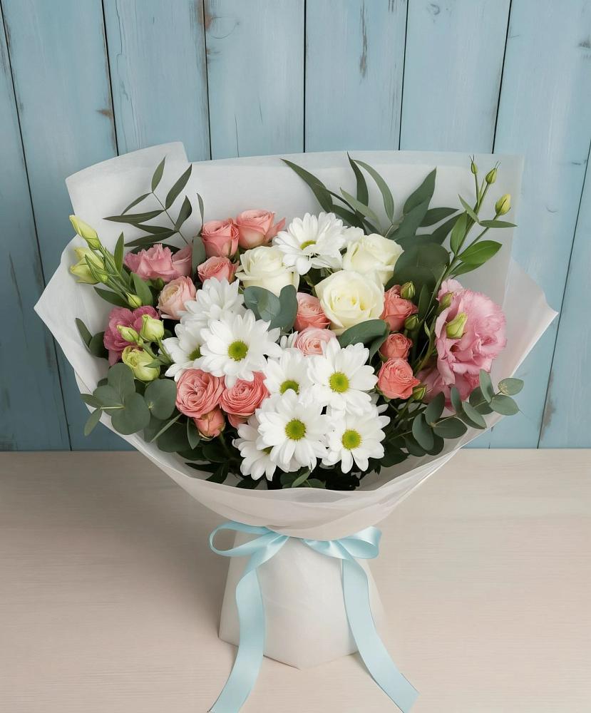 Букет цветов из: Розы, Лизиантусы и Хризантемы в Новоомском