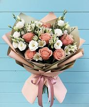 Букет цветов из:  Розы, Альстромерии и Лизиантусы в Новоомском