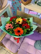 Букет цветов из:  Герберы, Хризантемы и Альстромерии #REPLACE_PRED# Новоомском