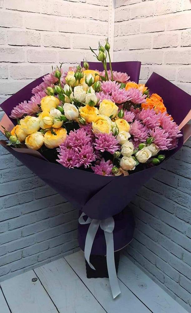 Букет цветов из: Хризантемы и Розы в Новоомском