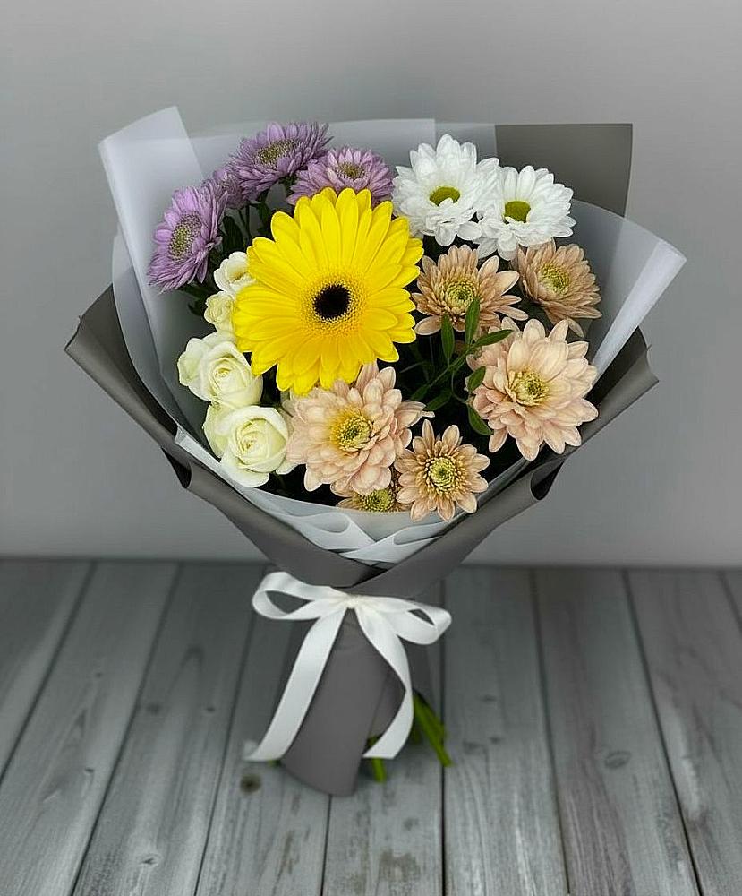 Букет цветов из: Розы, Герберы и Хризантемы в Новоомском