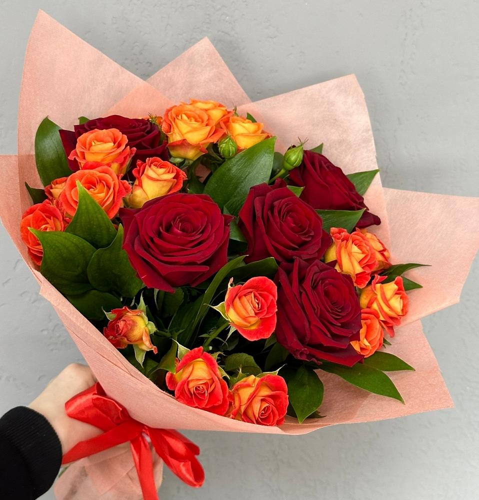 Букет Любовь и восторг в Новоомском