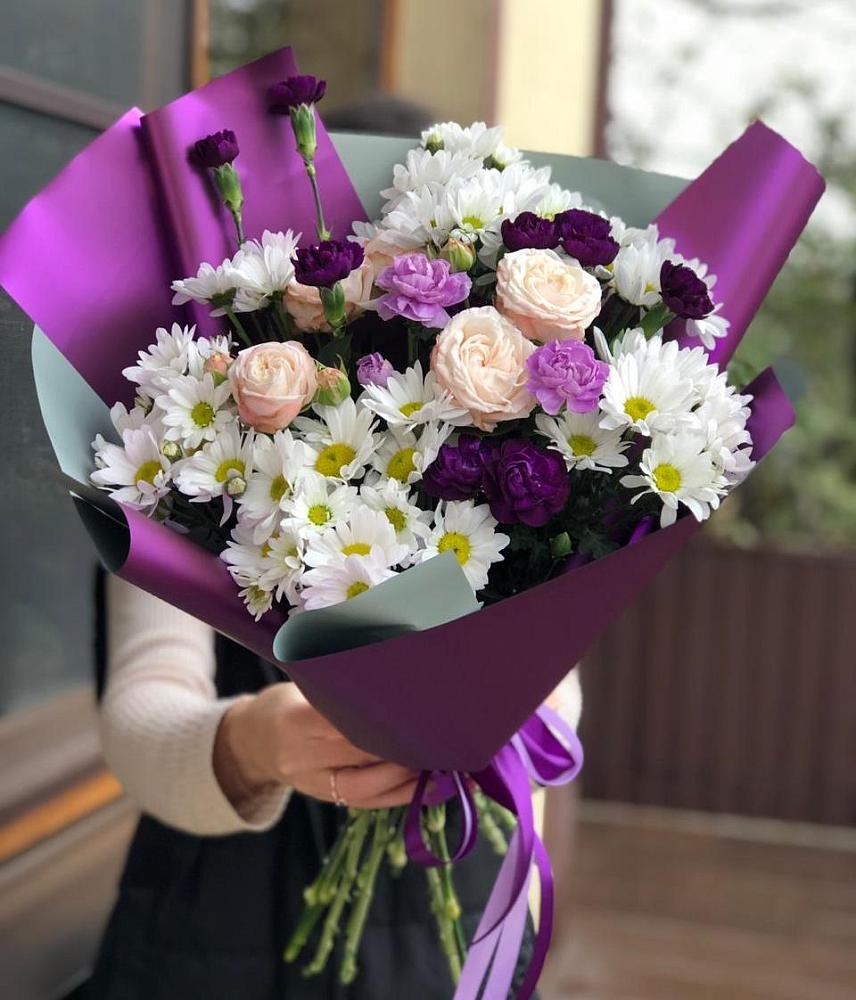 Букет цветов из: Хризантемы, Гвоздики и Розы в Новоомском