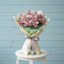 Букет цветов из:  Орхидеи и Розы в Новоомском