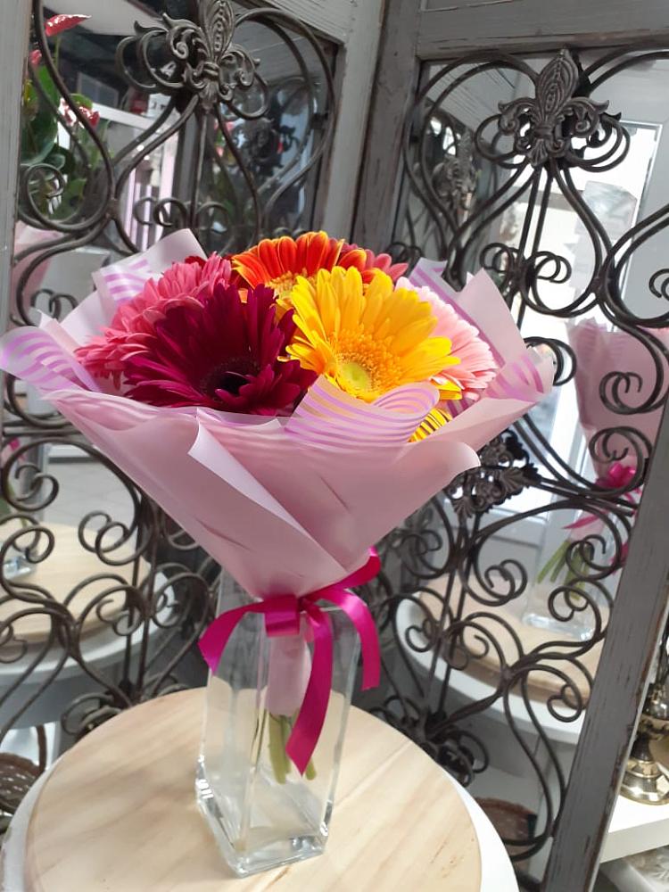 Букет цветов из: Герберы в Новоомском