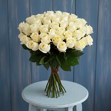 Букет 51 Белая роза Эдлесс Лав в Новоомском
