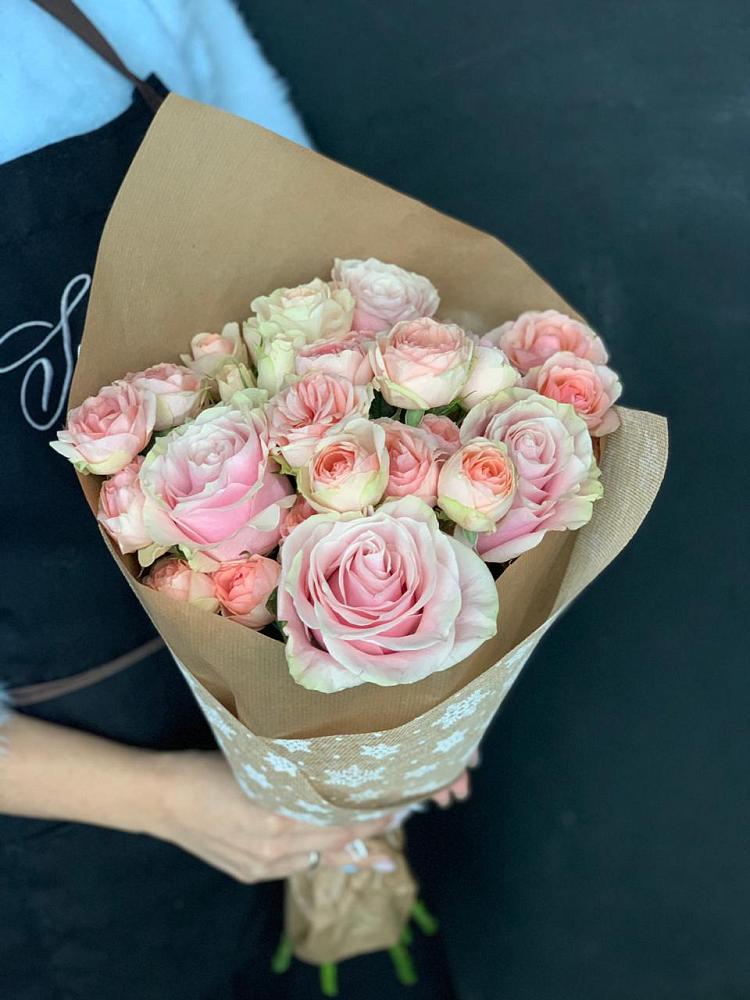 Букет цветов из: Хризантемы и Розы в Новоомском