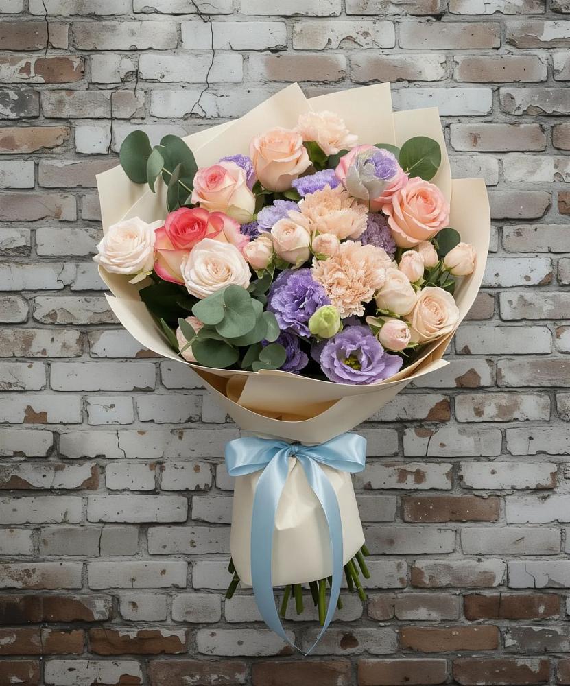 Букет цветов из: Розы, Лизиантусы и Гвоздики в Новоомском