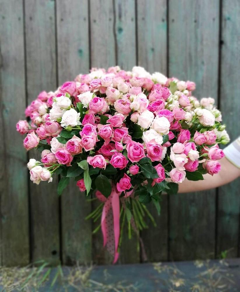 Букет Розовые кустовые розы Натали и Лав Лидия в Новоомском