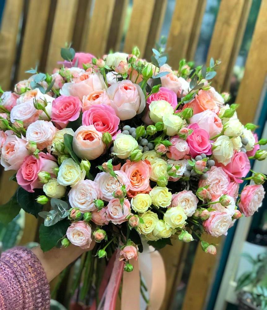 Букет цветов из: Розы в Новоомском