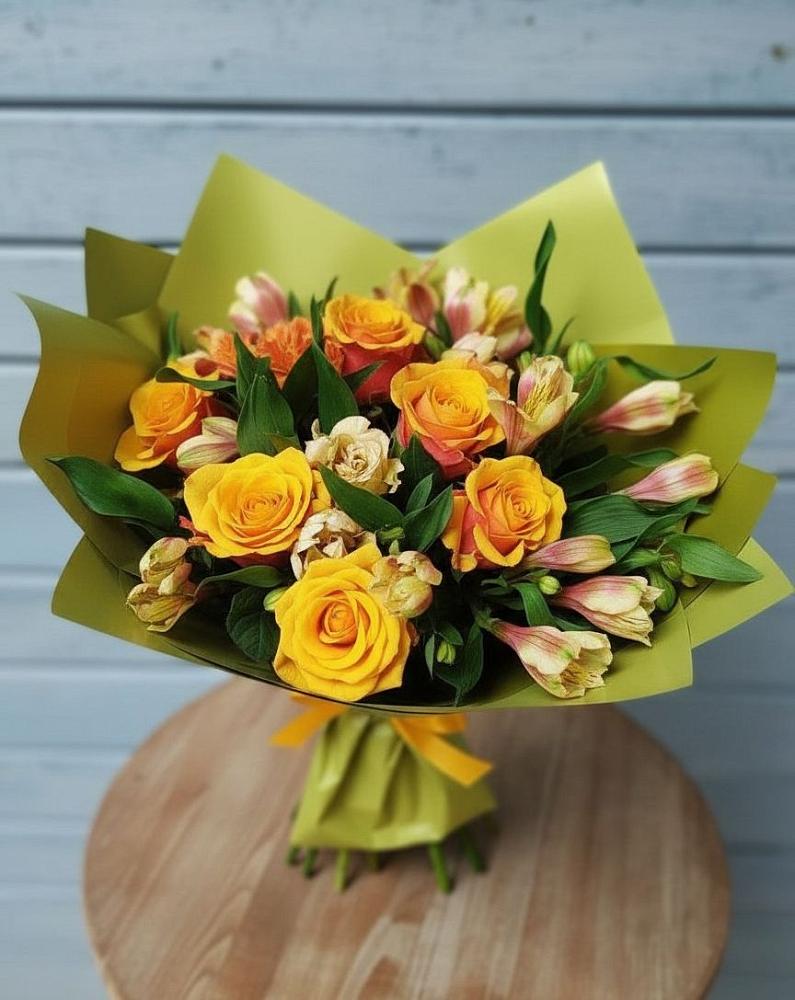 Букет цветов из: Альстромерии и Розы в Новоомском