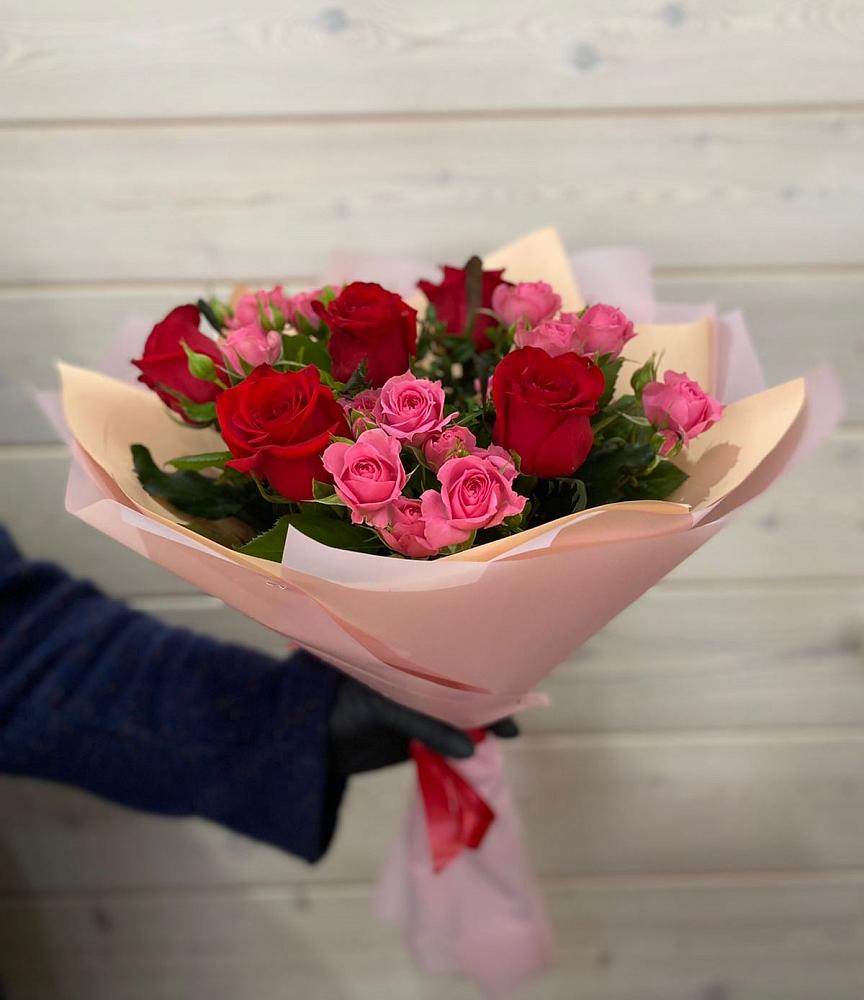 Букет цветов из: Розы в Новоомском