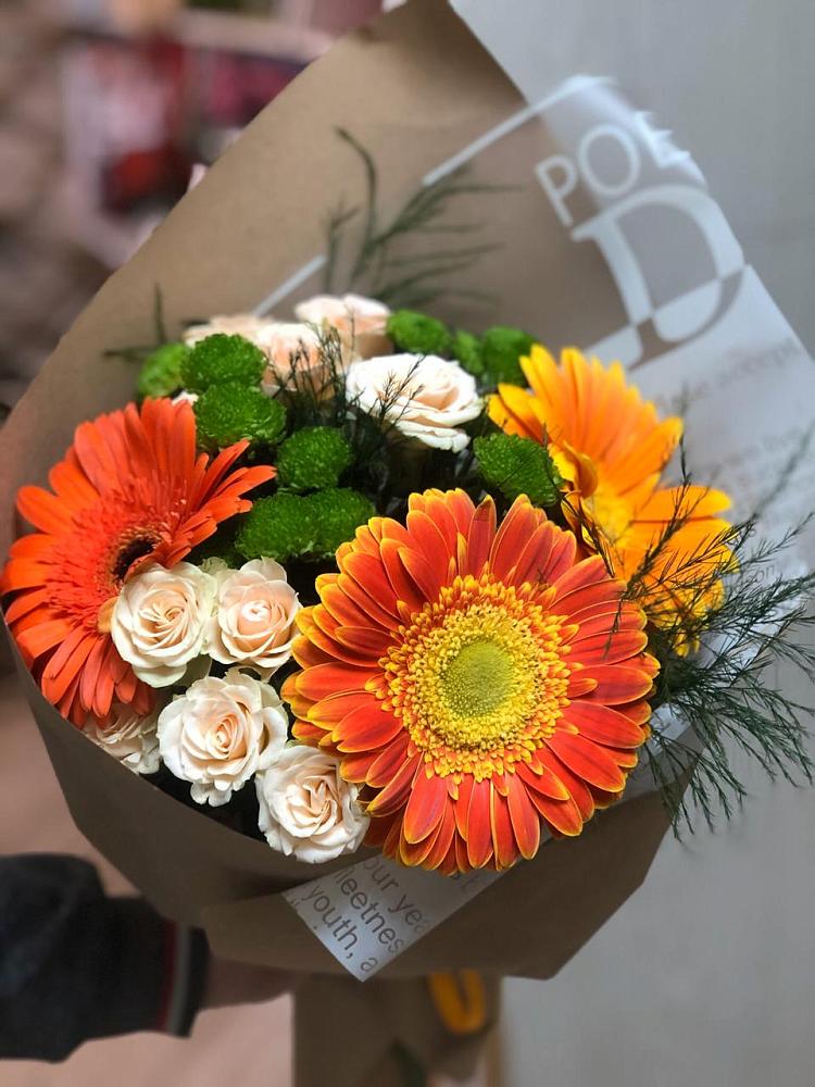Букет цветов из: Герберы, Хризантемы и Розы в Новоомском
