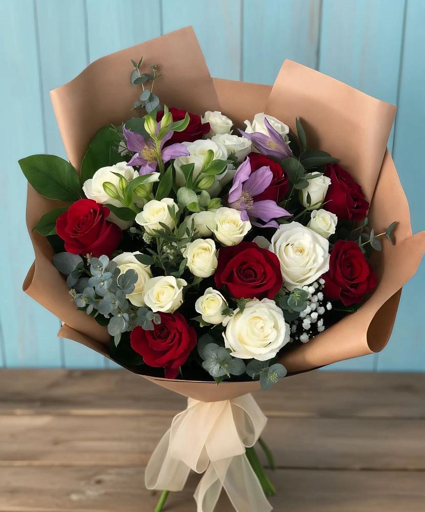 Букет цветов из: Розы и Альстромерии в Новоомском