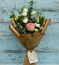 Букет цветов из:  Розы и Лизиантусы в Новоомском