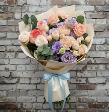Букет цветов из:  Розы, Лизиантусы и Гвоздики в Новоомском