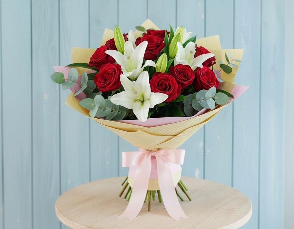 Букет цветов из: Лилии и Розы в Новоомском